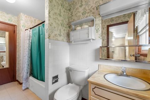 Tiny photo for 5110 Warren Street, Davenport, IA 52806 (MLS # 12635061)