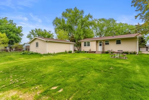 Tiny photo for 5110 Warren Street, Davenport, IA 52806 (MLS # 12635061)