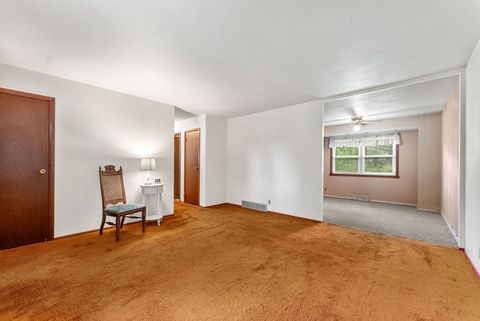 Tiny photo for 5110 Warren Street, Davenport, IA 52806 (MLS # 12635061)