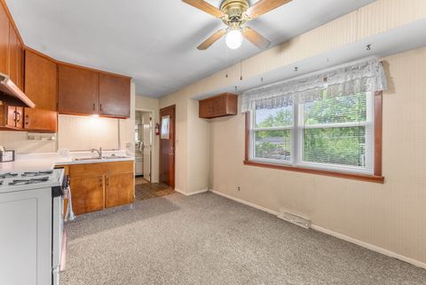 Tiny photo for 5110 Warren Street, Davenport, IA 52806 (MLS # 12635061)