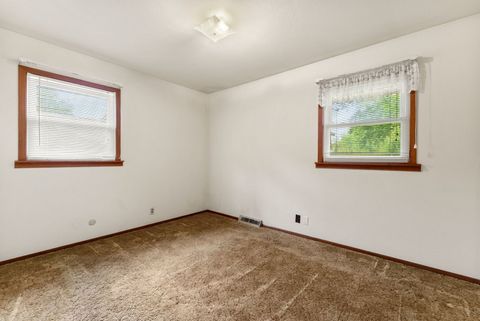 Tiny photo for 5110 Warren Street, Davenport, IA 52806 (MLS # 12635061)