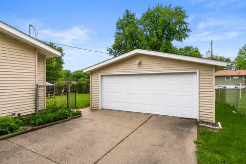 Tiny photo for 5110 Warren Street, Davenport, IA 52806 (MLS # 12635061)