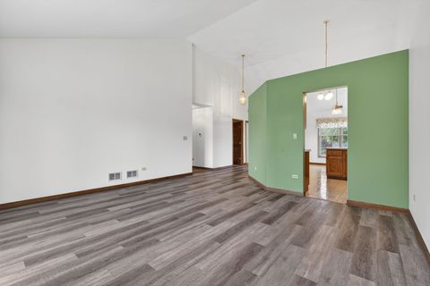 Tiny photo for 3431 Lake Side Circle, Joliet, IL 60431 (MLS # 12623748)