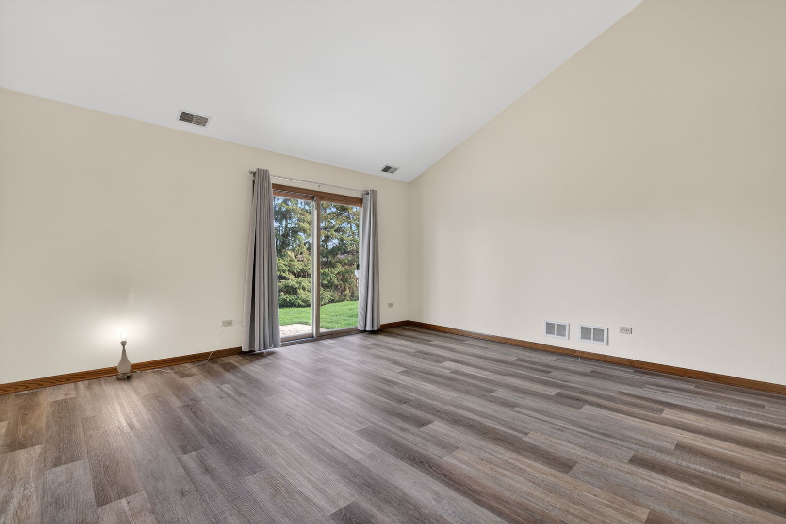 3431 Lake Side Circle