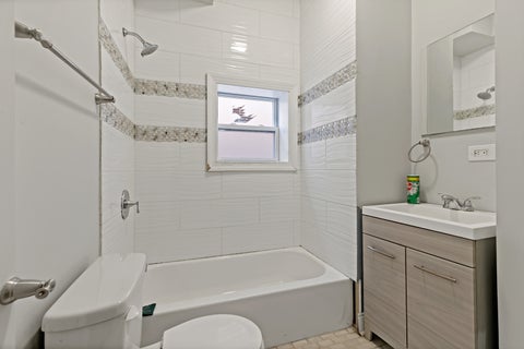 Tiny photo for 6640 S CHAMPLAIN Avenue, Chicago, IL 60637 (MLS # 12757392)