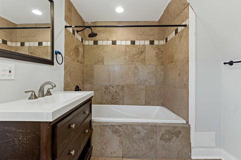 Tiny photo for 6640 S CHAMPLAIN Avenue, Chicago, IL 60637 (MLS # 12757392)