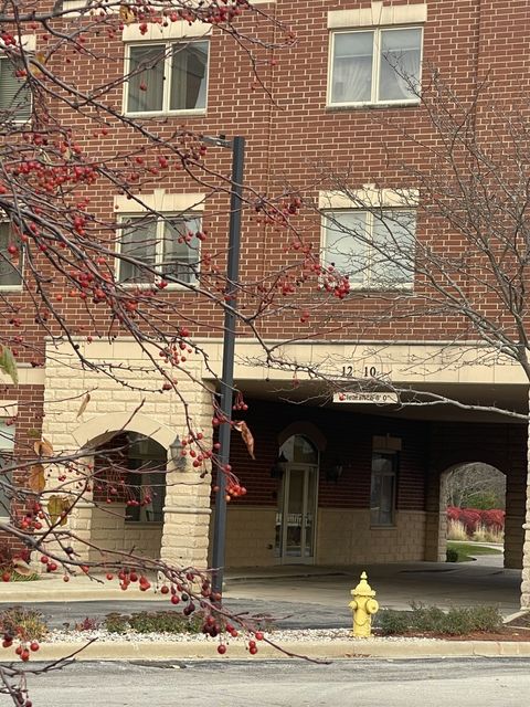 1210 N Foxdale Drive 109 Addison IL 60101