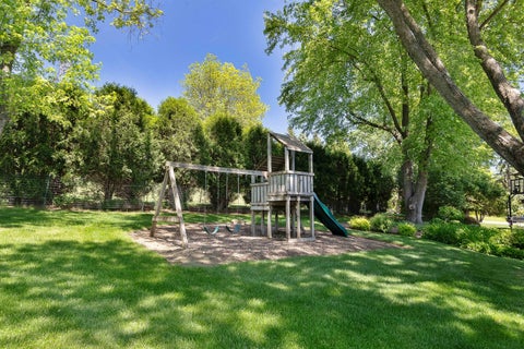 Tiny photo for 1971 Countryside Drive, Libertyville, IL 60048 (MLS # 12660234)