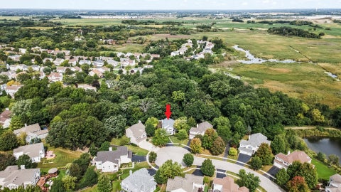 Tiny photo for 1428 Somerset Court, Mundelein, IL 60060 (MLS # 12714838)