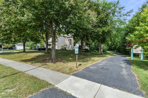 Tiny photo for 1428 Somerset Court, Mundelein, IL 60060 (MLS # 12714838)