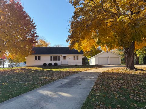 Photo of 3723 US BUSINESS 20 W, Freeport, IL 61032 (MLS # 12513470)