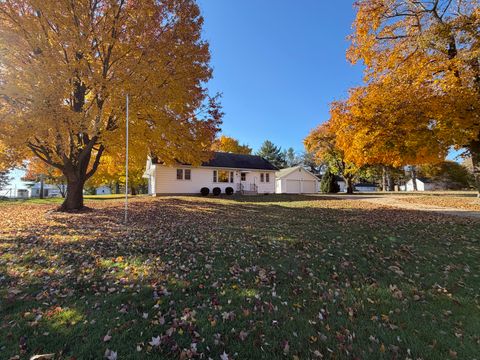 Tiny photo for 3723 US BUSINESS 20 W, Freeport, IL 61032 (MLS # 12513470)