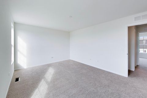 Tiny photo for 1011 Celebration Drive, Aurora, IL 60504 (MLS # 12610917)