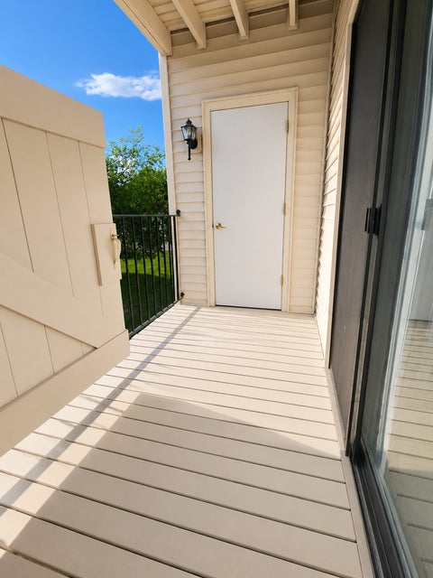 Tiny photo for 181 N Waters Edge Drive #202, Glendale Heights, IL 60139 (MLS # 12746059)