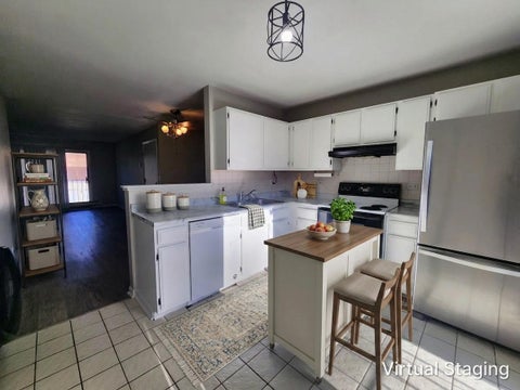 Tiny photo for 181 N Waters Edge Drive #202, Glendale Heights, IL 60139 (MLS # 12746059)
