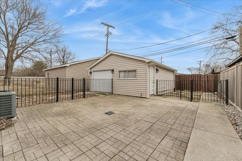 Tiny photo for 2817 Wenonah Avenue, Berwyn, IL 60402 (MLS # 12587677)
