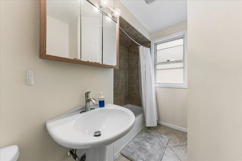 Tiny photo for 2817 Wenonah Avenue, Berwyn, IL 60402 (MLS # 12587677)