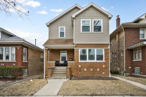 Photo of 1038 Hayes Avenue, Oak Park, IL 60302 (MLS # 12592999)