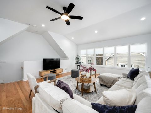 Tiny photo for 1038 Hayes Avenue, Oak Park, IL 60302 (MLS # 12592999)