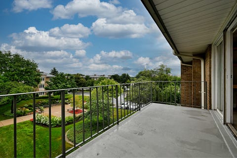 Tiny photo for 1 Oak Brook Club Drive #A309, Oak Brook, IL 60523 (MLS # 12716991)
