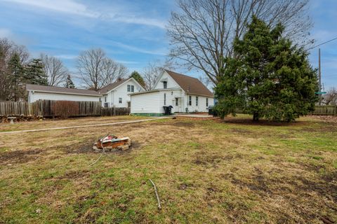 Tiny photo for 1213 S Madison Street, Bloomington, IL 61701 (MLS # 12538821)