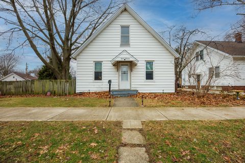 Photo of 1213 S Madison Street, Bloomington, IL 61701 (MLS # 12538821)