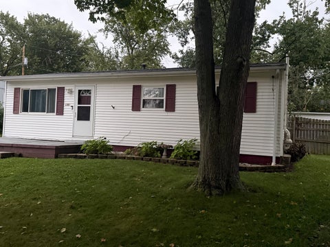 Tiny photo for 1305 Glenwood Road, Bloomington, IL 61704 (MLS # 12768221)