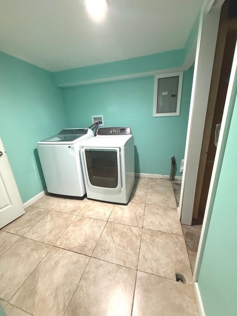 Tiny photo for 1305 Glenwood Road, Bloomington, IL 61704 (MLS # 12768221)