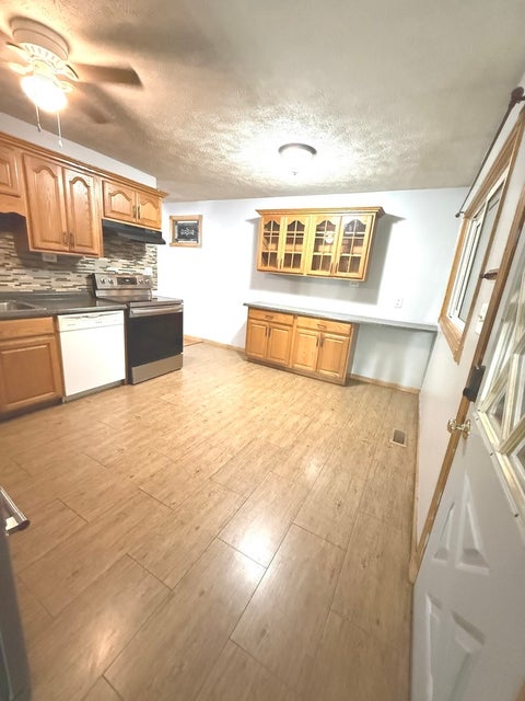 Tiny photo for 1305 Glenwood Road, Bloomington, IL 61704 (MLS # 12768221)