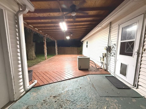 Tiny photo for 1305 Glenwood Road, Bloomington, IL 61704 (MLS # 12768221)
