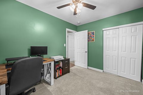 Tiny photo for 2018 W Oakleaf Drive, McHenry, IL 60051 (MLS # 12469561)