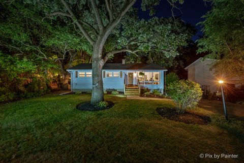 Tiny photo for 2018 W Oakleaf Drive, McHenry, IL 60051 (MLS # 12469561)
