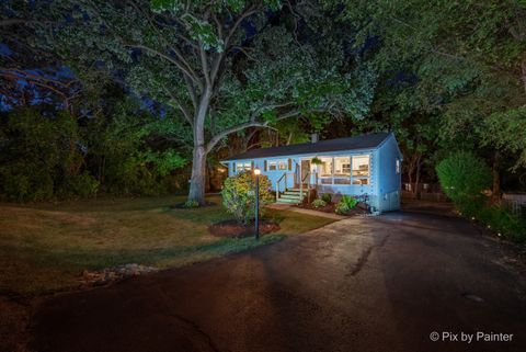 Tiny photo for 2018 W Oakleaf Drive, McHenry, IL 60051 (MLS # 12469561)