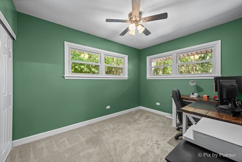 Tiny photo for 2018 W Oakleaf Drive, McHenry, IL 60051 (MLS # 12469561)