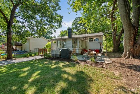 Tiny photo for 2018 W Oakleaf Drive, McHenry, IL 60051 (MLS # 12469561)