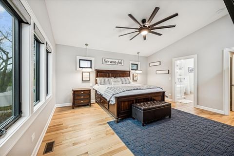 Tiny photo for 1108 S Maple Avenue, Oak Park, IL 60304 (MLS # 12521380)