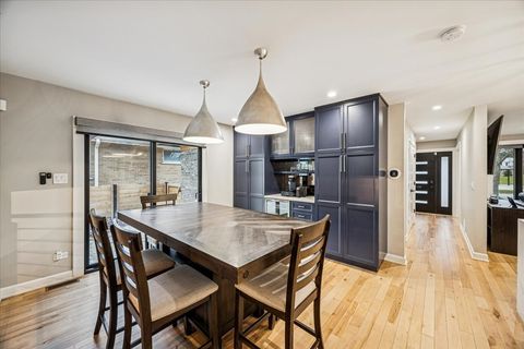 Tiny photo for 1108 S Maple Avenue, Oak Park, IL 60304 (MLS # 12521380)