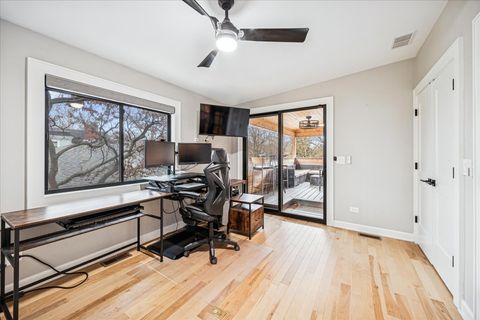 Tiny photo for 1108 S Maple Avenue, Oak Park, IL 60304 (MLS # 12521380)