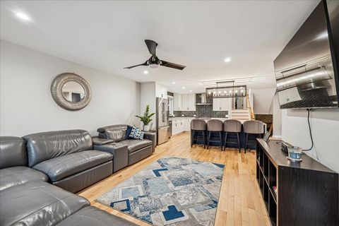 Tiny photo for 1108 S Maple Avenue, Oak Park, IL 60304 (MLS # 12521380)