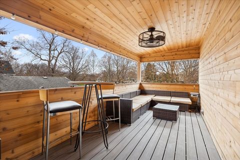 Tiny photo for 1108 S Maple Avenue, Oak Park, IL 60304 (MLS # 12521380)