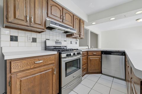 Tiny photo for 521 Deerpath Drive, Winthrop Harbor, IL 60096 (MLS # 12476819)