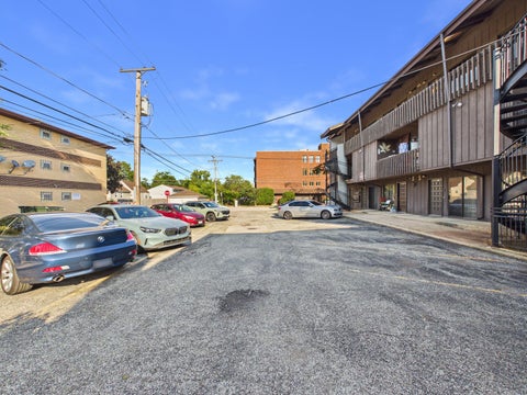 Tiny photo for 1296 E Washington Street #12, Des Plaines, IL 60016 (MLS # 12755098)