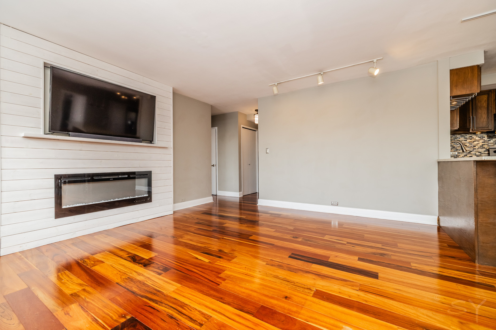 3420 N Lake Shore Drive 14LM