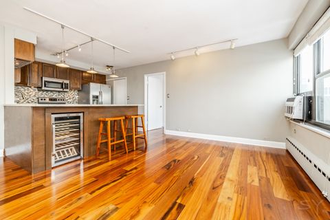 Tiny photo for 3420 N Lake Shore Drive #14LM, Chicago, IL 60657 (MLS # 12525848)