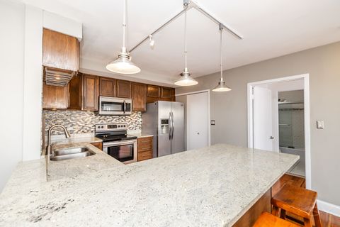 Tiny photo for 3420 N Lake Shore Drive #14LM, Chicago, IL 60657 (MLS # 12525848)