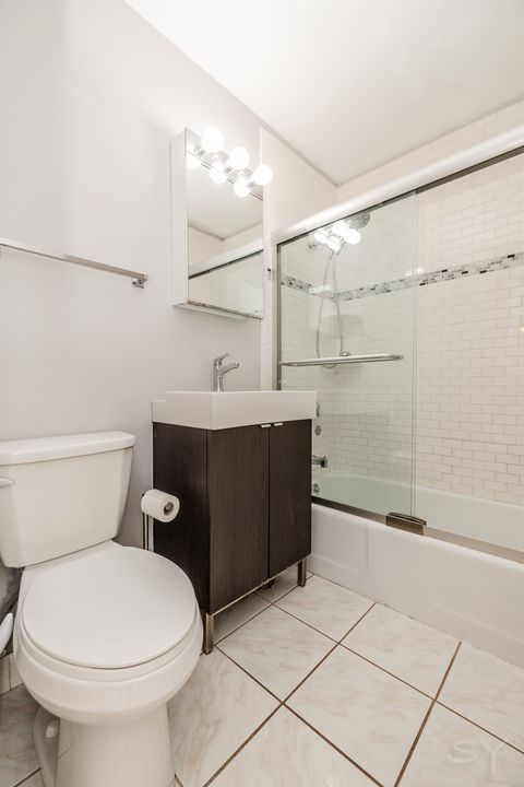 Tiny photo for 3420 N Lake Shore Drive #14LM, Chicago, IL 60657 (MLS # 12525848)