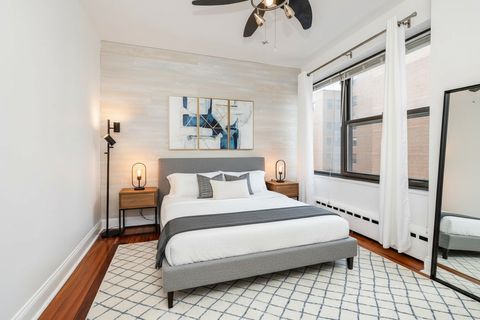 Tiny photo for 3420 N Lake Shore Drive #14LM, Chicago, IL 60657 (MLS # 12525848)