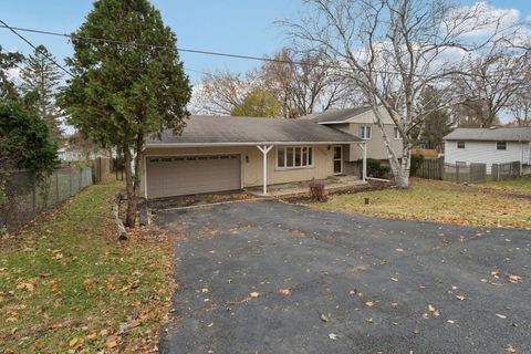Tiny photo for 4507 E Wonder Lake Road, Wonder Lake, IL 60097 (MLS # 12521490)