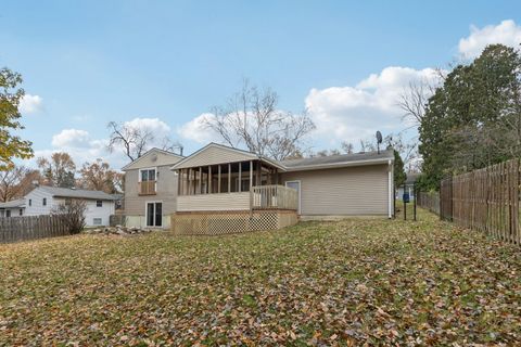 Tiny photo for 4507 E Wonder Lake Road, Wonder Lake, IL 60097 (MLS # 12521490)