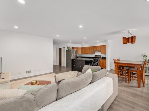 Tiny photo for 325 N OAK PARK Avenue #E, Oak Park, IL 60302 (MLS # 12783290)